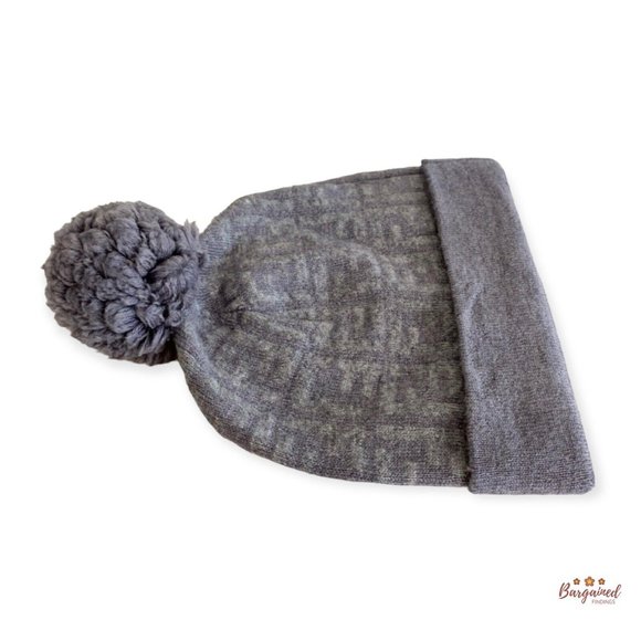 Authentic Fendi Bi-Colored Wool Gray/Light Gray Zucca Monogram PomPon Beanie Hat - Picture 12 of 12